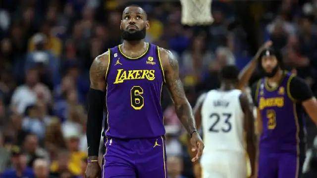 生涯第20个赛季失败开场 詹姆斯:输球在意料之中